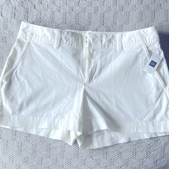 Gap City Shorts - Picture 1 of 3